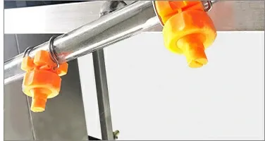 Máquina para lavar y pelar patatas 2 Spraying nozzle spray direction is adjustable