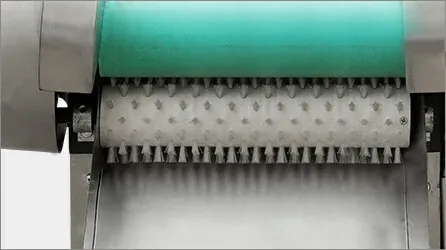 imgi 13 Belt Brush for preventing vegetable leaves stick to the belt